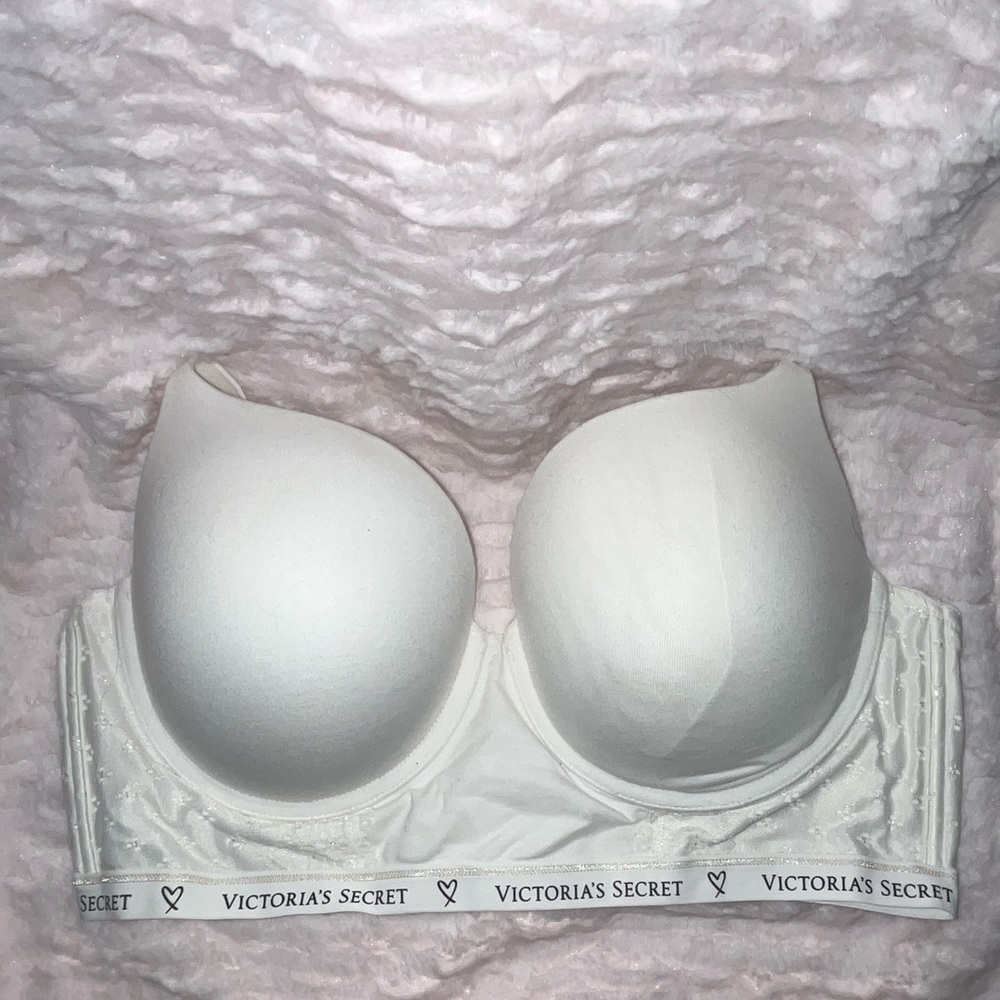 Victoria’s Secret white wireless bra 40C t-shirt push-up full coverage underwire